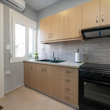 Spot Beach, Food & Coffee Nearby * Kos