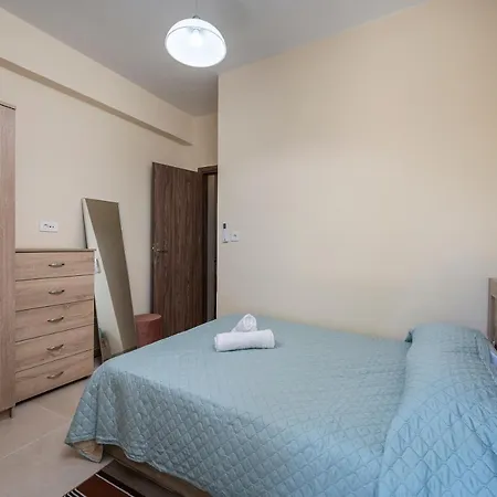 Apartment Spot Beach, Food & Coffee Nearby *